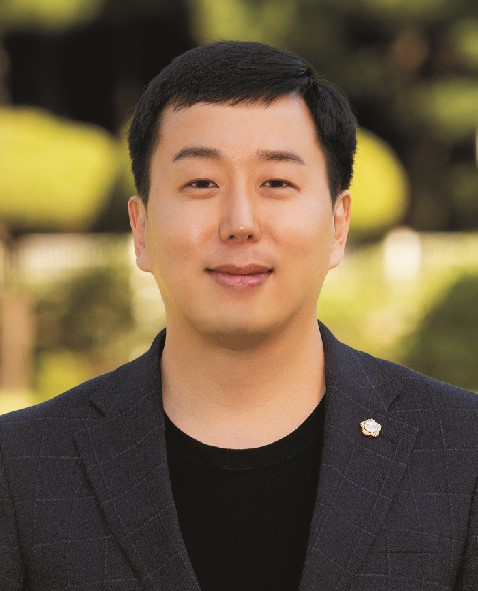 김동민